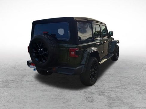 Used 2023 Jeep Wrangler Unlimited Sahara w/ Cold Weather Group AWD/4WD image 7