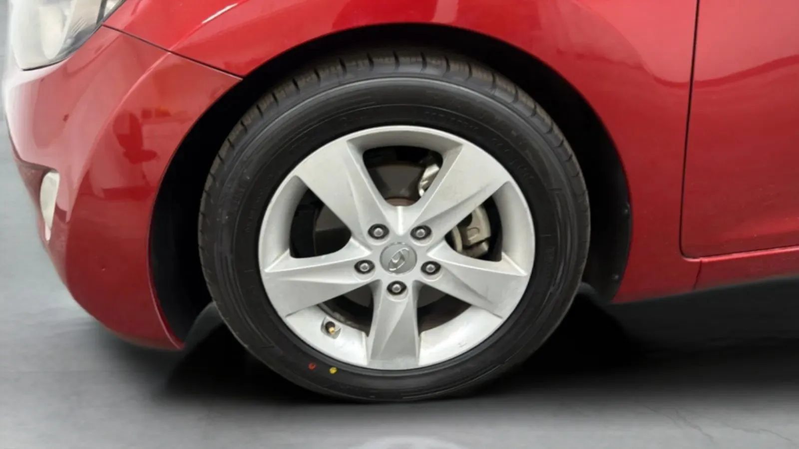 Used 2012 Hyundai Elantra GLS w/ Preferred Pkg 3 FWD image 27
