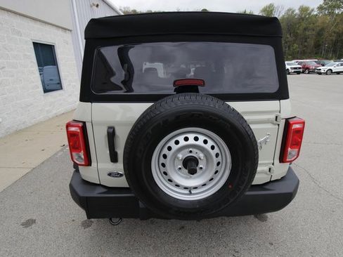 New 2025 Ford Bronco 4-Door image 10