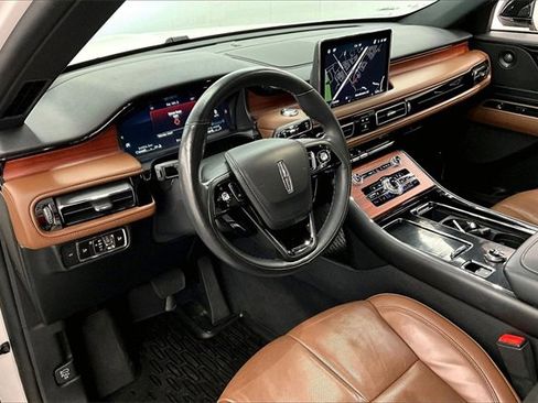 Used 2023 Lincoln Aviator Reserve w/ Elements Package Plus image 12
