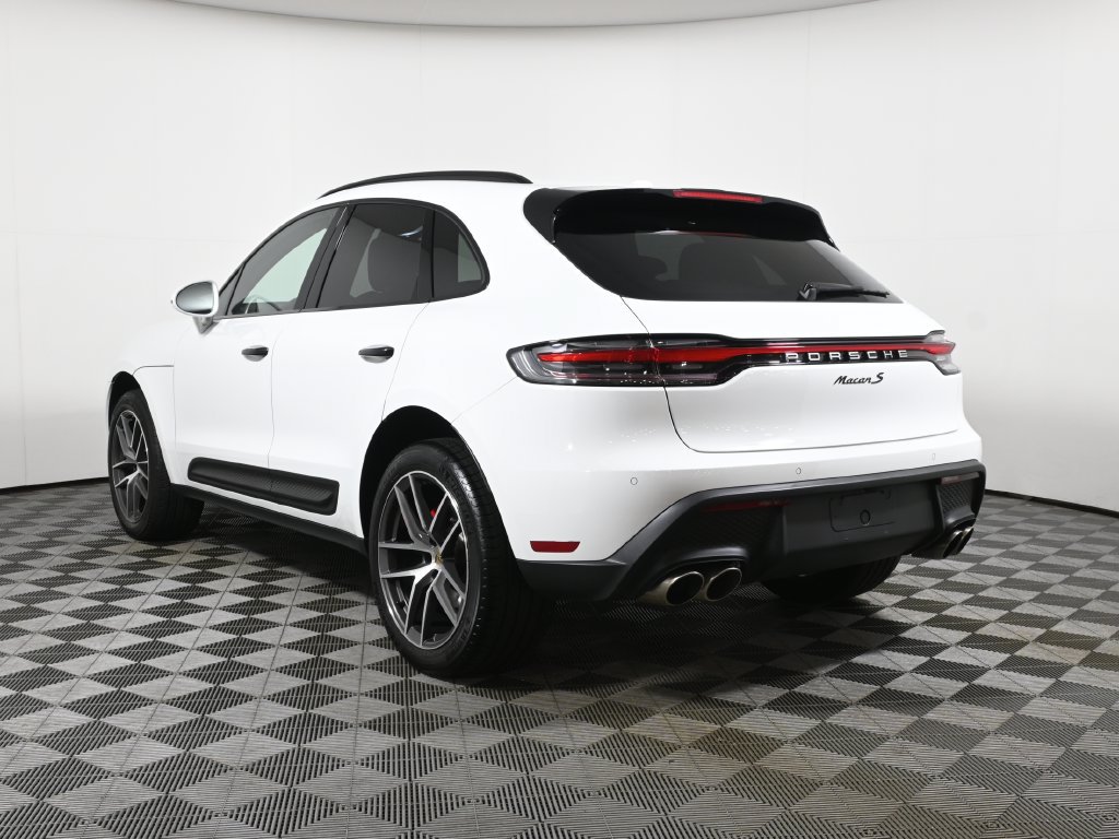 Used 2023 Porsche Macan S AWD/4WD image 3