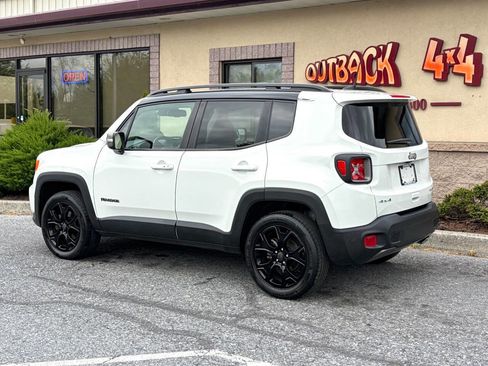 Used 2019 Jeep Renegade Limited AWD/4WD image 4