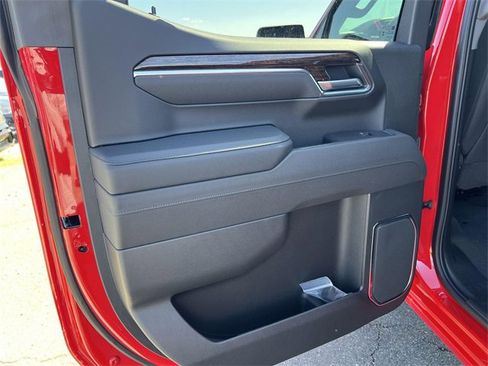 New 2026 GMC Sierra 1500 Elevation w/ LPO, Elevation Black Package image 24