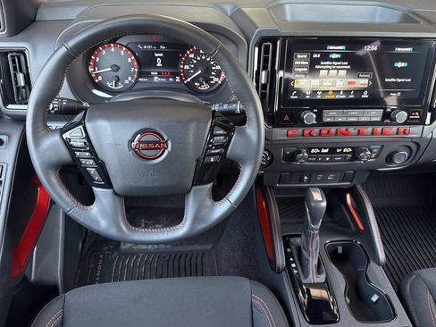 Used 2025 Nissan Frontier PRO-4X AWD/4WD image 15