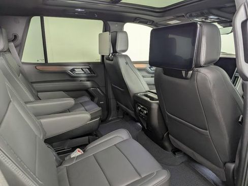 Used 2025 GMC Yukon Denali w/ Denali Reserve Package image 22