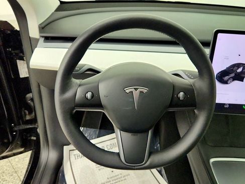 Used 2021 Tesla Model Y Long Range AWD/4WD image 13