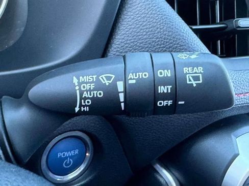 Used 2022 Toyota RAV4 SE w/ Weather & Moonroof Package AWD/4WD image 25