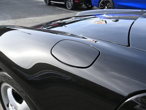 Used 1997 Porsche 911 Carrera 4 image 10