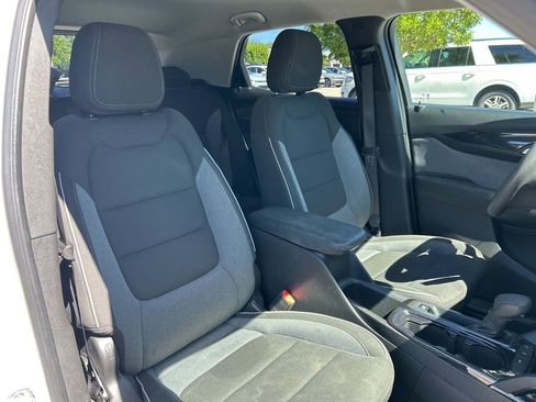 Used 2024 Chevrolet TrailBlazer LT image 53