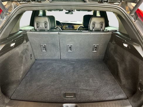 Used 2022 Cadillac XT4 Luxury w/ Cold Weather Package image 24