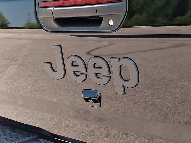 Used 2024 Jeep Gladiator Sport AWD/4WD image 38