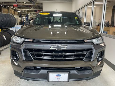 Used 2023 Chevrolet Colorado LT w/ LT Convenience Package AWD/4WD image 3