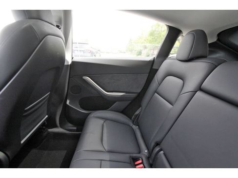 Used 2023 Tesla Model Y Long Range AWD/4WD image 12
