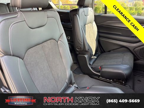 New 2025 Jeep Grand Cherokee L Altitude image 25