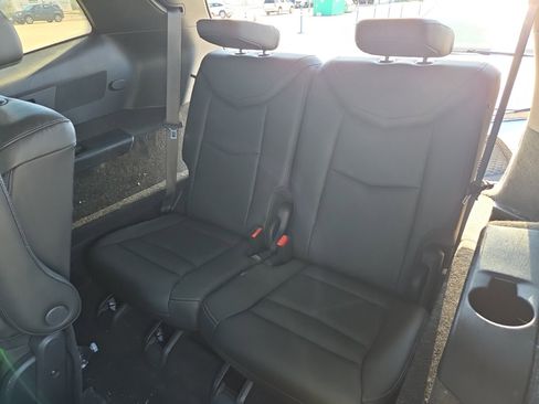 Used 2020 Cadillac XT6 Premium Luxury image 18