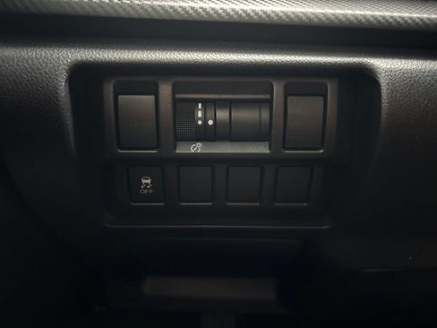 Used 2018 Subaru Impreza 2.0i AWD/4WD image 27
