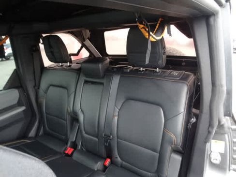 Used 2022 Ford Bronco Badlands image 20