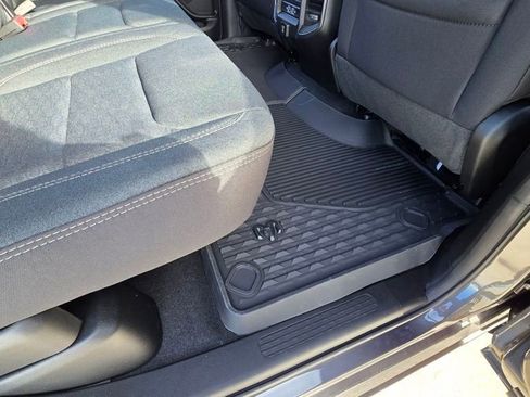 New 2026 RAM 1500 Big Horn AWD/4WD image 15