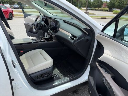 Used 2023 Lexus RX 350 w/ Accessory Package (2T) AWD/4WD image 15