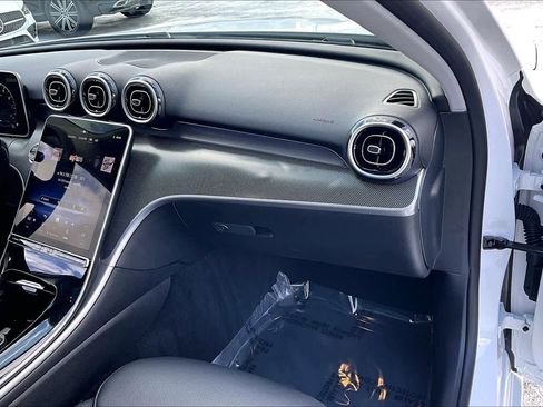 Used 2025 Mercedes-Benz C 300 C 300 image 19