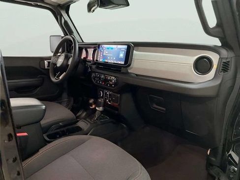 Used 2024 Jeep Wrangler Unlimited Sport AWD/4WD image 28