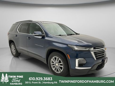 Used 2023 Chevrolet Traverse LT AWD/4WD image 1