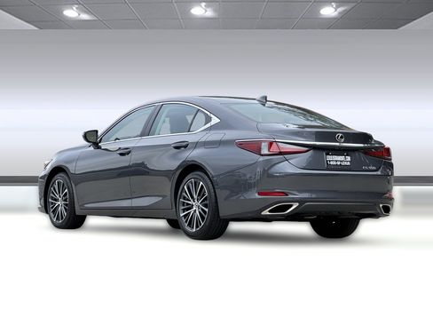 Used 2025 Lexus ES 350 w/ Premium Package FWD image 3