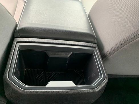 Used 2025 Toyota Tacoma SR5 image 29