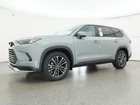 New 2026 Toyota Grand Highlander AWD Hybrid image 17