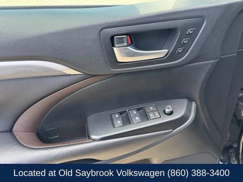 Used 2019 Toyota Highlander Limited AWD/4WD image 39