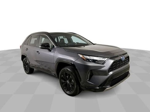 Used 2024 Toyota RAV4 XSE AWD/4WD image 2