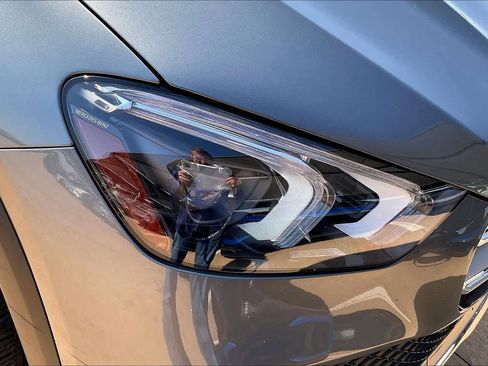 Used 2021 Mercedes-Benz GLE 350 4MATIC image 28