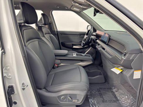 Used 2024 Kia EV9 Light Long Range image 14