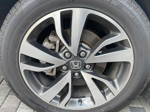 Used 2024 Honda Odyssey Touring image 5