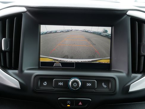 Used 2024 GMC Terrain SLE w/ Driver Convenience Package image 27