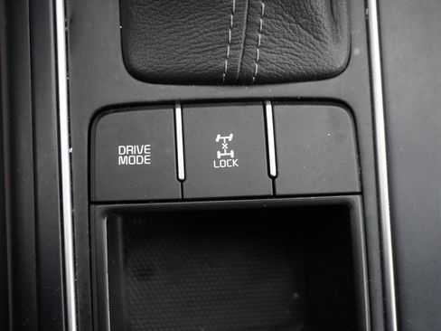 Used 2017 Kia Sorento LX image 48