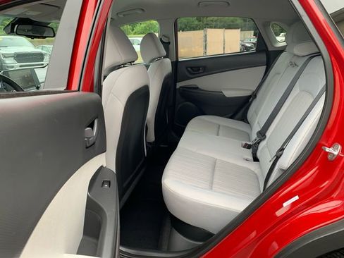 Used 2023 Hyundai Kona SEL image 16