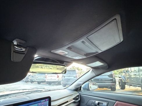 Used 2025 Ford Mustang Premium RWD image 30
