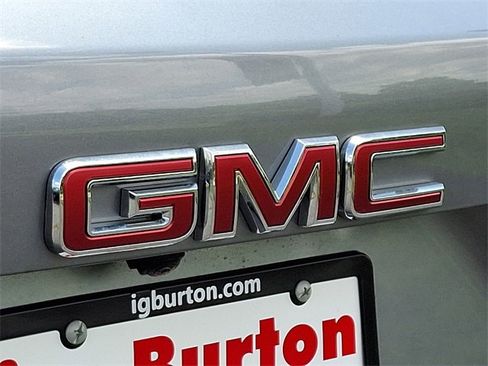New 2026 GMC Terrain AT4 w/ Convenience Package III image 17