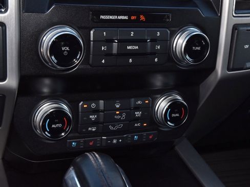 Used 2020 Ford F150 Platinum w/ Equipment Group 701A Luxury image 29