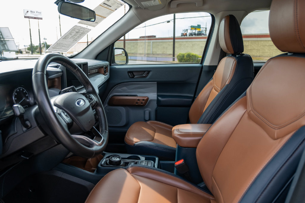 Certified 2023 Ford Maverick Lariat FWD image 13