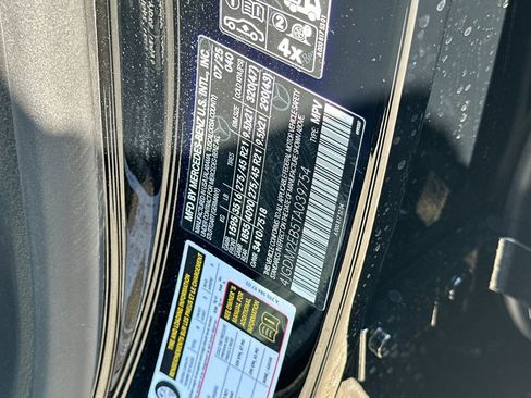 New 2026 Mercedes-Benz EQS 400 4MATIC SUV image 18