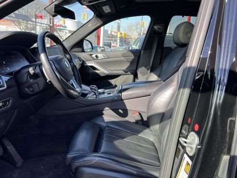 Used 2022 BMW X6 xDrive40i w/ Executive Package image 17