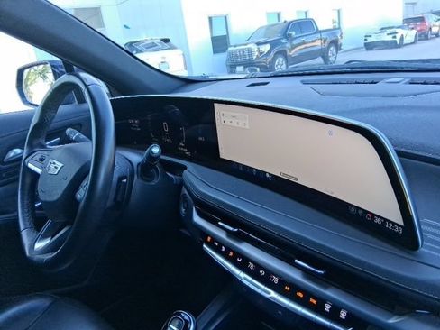 Used 2025 Cadillac XT4 Premium Luxury AWD/4WD image 15