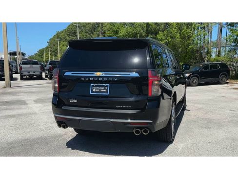 Certified 2024 Chevrolet Suburban Premier RWD image 8