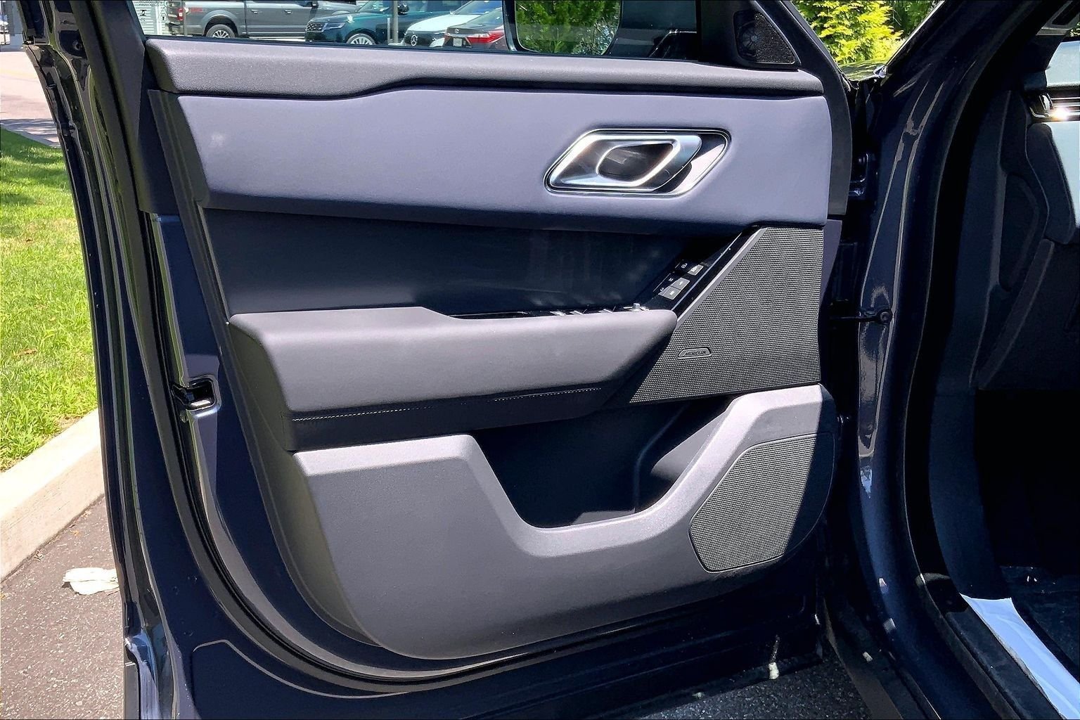 New 2026 Land Rover Range Rover Velar S AWD/4WD image 10