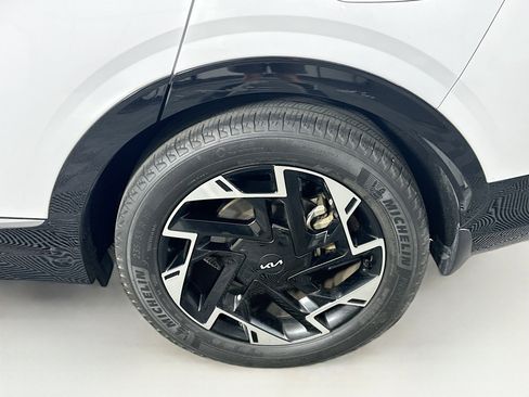 Used 2023 Kia Sportage SX image 11