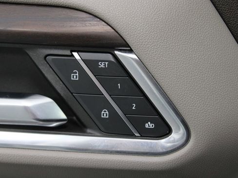 Used 2023 GMC Sierra 1500 SLT image 43