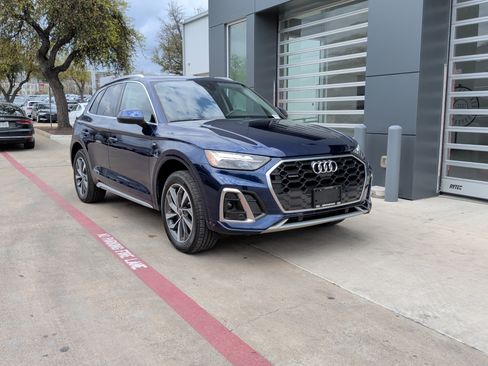 Used 2022 Audi Q5 2.0T Premium Plus w/ Premium Plus Package image 2