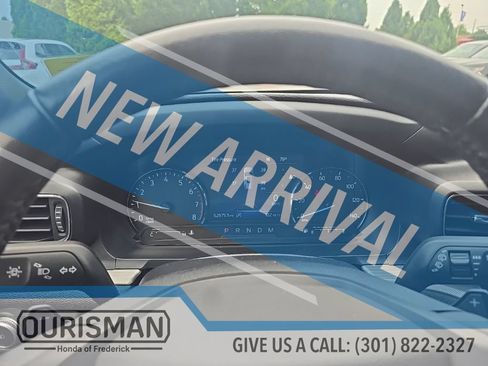 Used 2020 Ford Explorer XLT w/ Equipment Group 202A AWD/4WD image 14